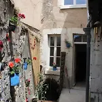 Du Fil, Apartment